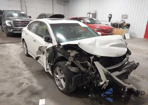 2013 Nissan Altima 2.5 Sv z USA, uszkodzony, nr VIN 1N4AL3AP2DN582030